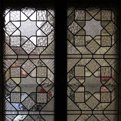 GEOMETRIC STAINED GLASS IN „GOOD TEAROOM“ („DOBRÁ ČAJOVNA“) – TEA HOUSE, PRAGUE - NOVÉ MĚSTO,  2008