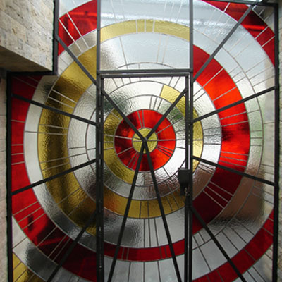 GEOMETRIC STAINED GLASS DIVIDING TERRACE OF THE PRIVATE VILLA, DIMENSIONS 260x280 cm, PRAGUE, 2006